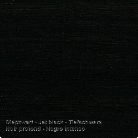 Diepzwart